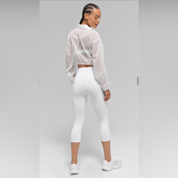 ALO High Waist Airbrush Capri White Small - Picture 6 of 16